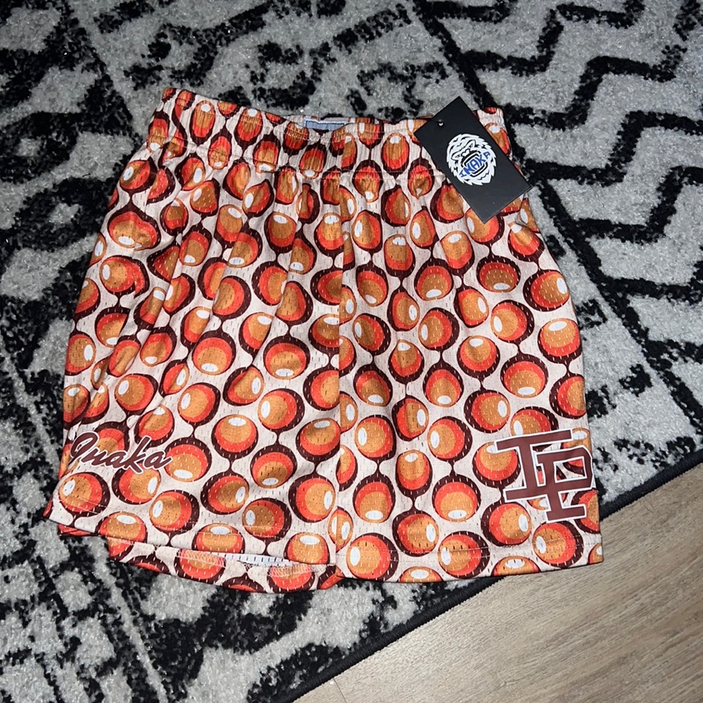 NWT inaka power shorts
